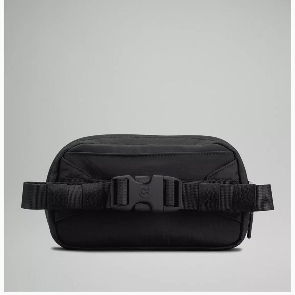 Lululemon Mini Belt Bag - Picture 9 of 11